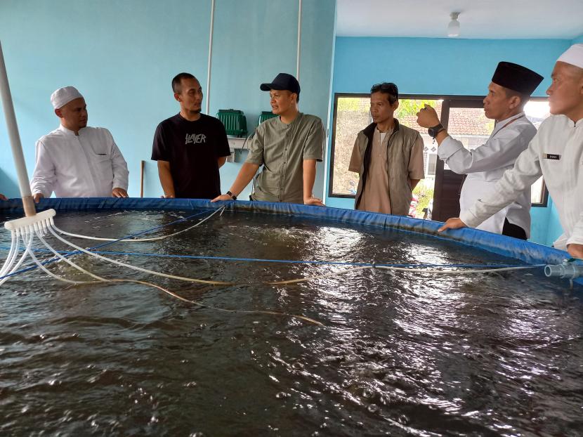 Konsisten Peduli Pemberdayaan Dt Peduli Dukung Pelatihan Budidaya Ikan