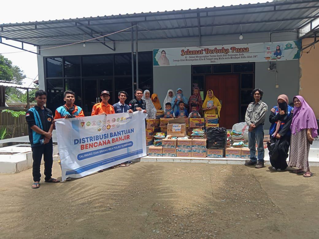 Banjir Genang Sumbawa, DT Peduli NTB Distribusikan Bantuan Istimewa