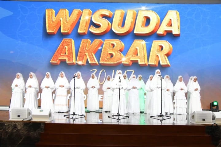 Un Ulkan Kebanggaan Menghafal Al Qur An Dt Peduli Sumut Gelar Wisuda Akbar Juz