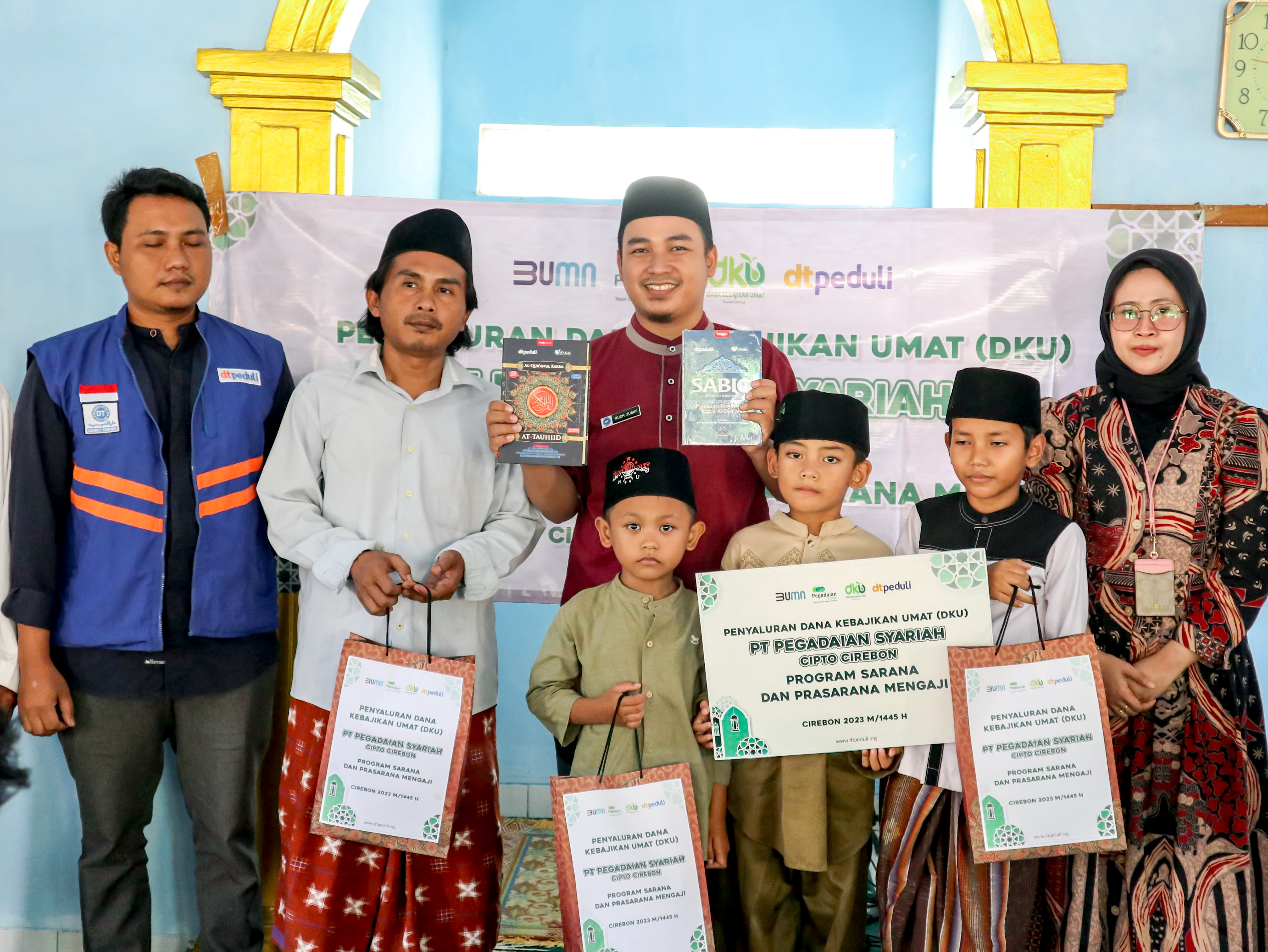 Pegadaian Syariah Cipto Cirebon Bantu Sarana Belajar Mengaji