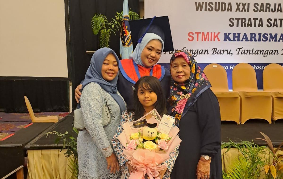Alhamdulillah Masya Allah Tabarakallah Anakku Berhasil Diwisuda Dt