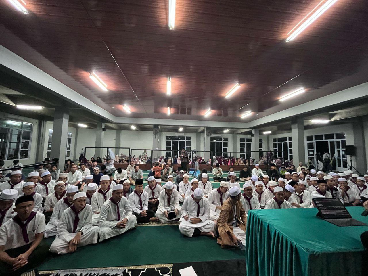 Kuatkan Tauhid, KH Abdullah Gymnastiar (Aa Gym) Kunjungi Batam