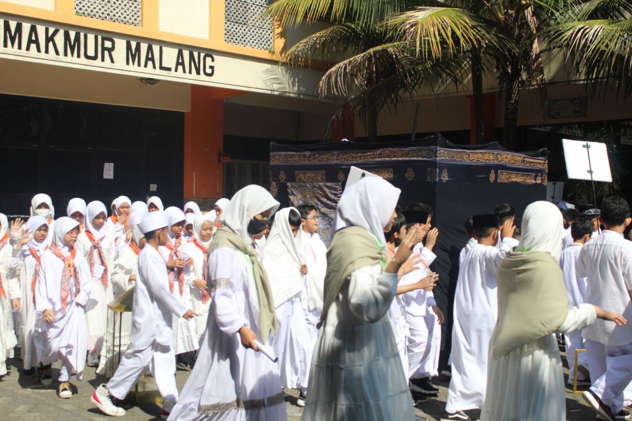 Ribuan Siswa SD Kota Malang Ikut Praktik Manasik Haji di Islamic Center Kepanjen