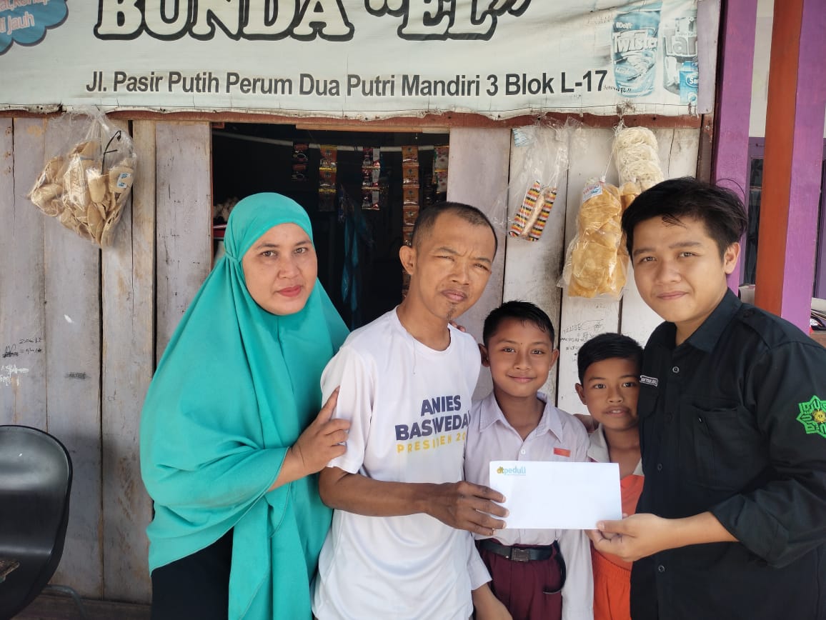 DT Peduli Riau Salurkan Bantuan Kesehatan untuk Suhendro, Penderita Penyakit Ginjal dan Diabetes