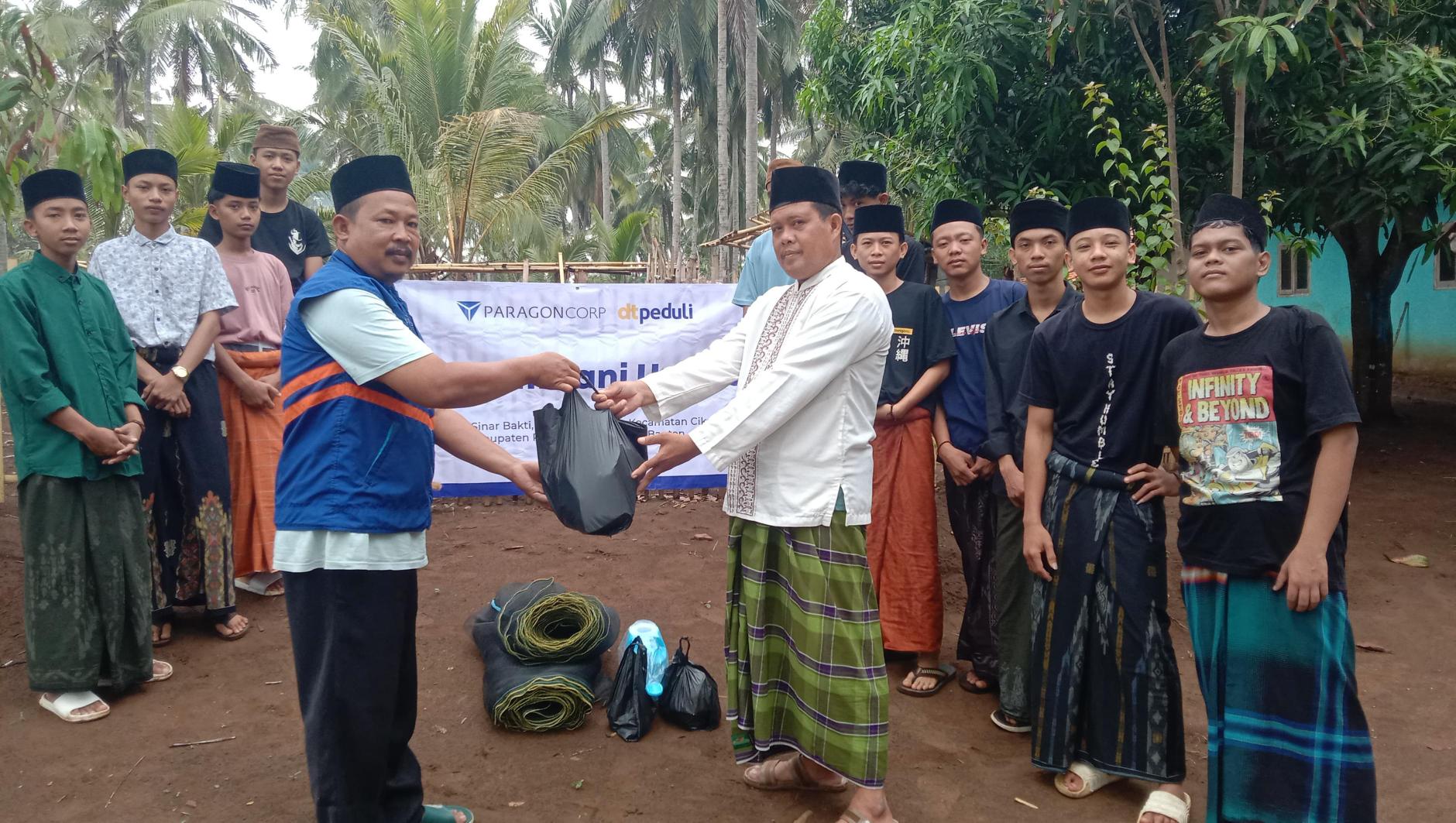 DT Peduli Banten dan PT Paragon Corp Luncurkan Program Tani Unggul untuk Pondok Pesantren di Banten