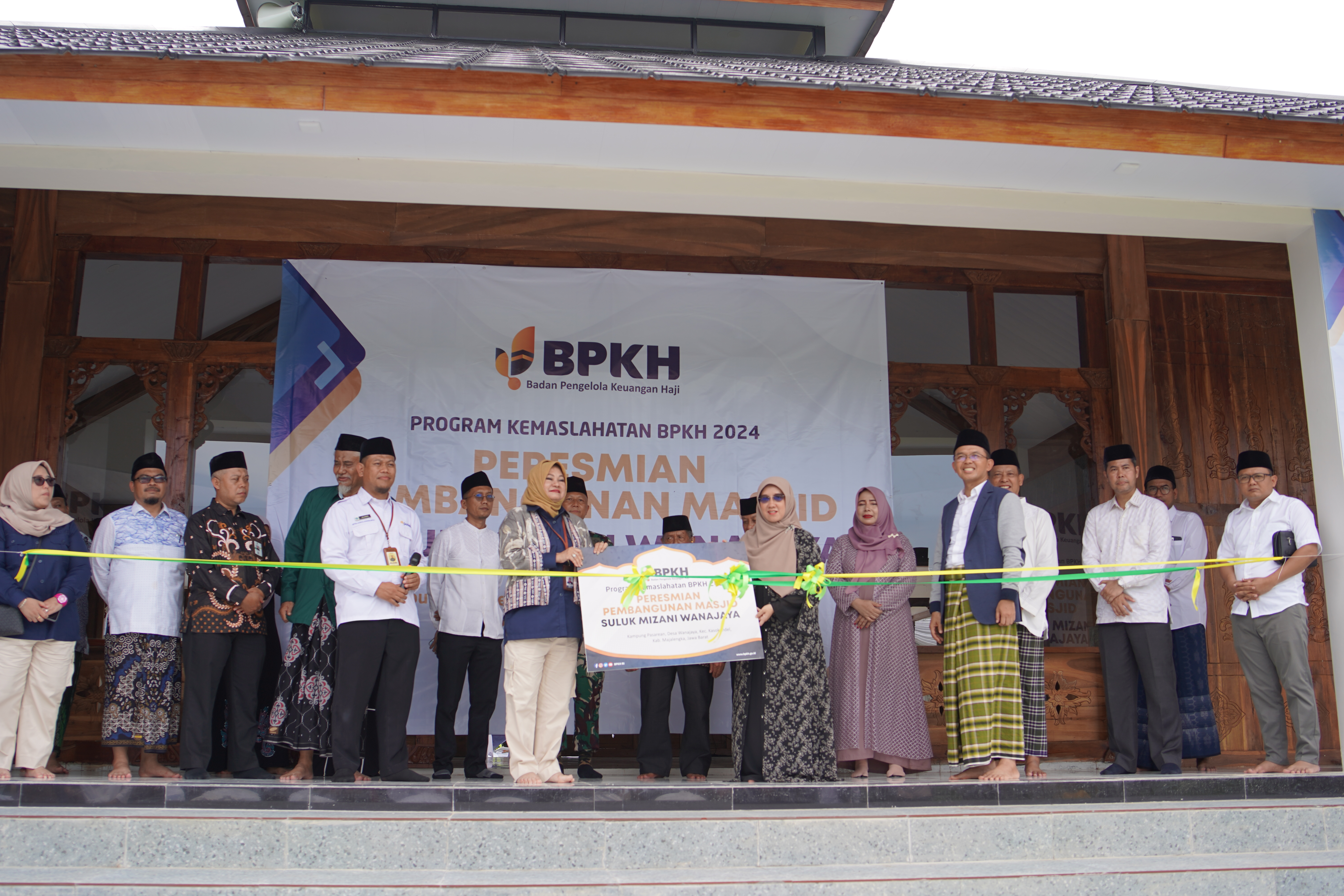 BPKH dan DT Peduli Cirebon Resmikan Masjid Suluk Mizani Wanajaya di Majalengka